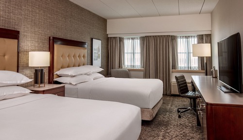 Traditional Room, 2 Double Beds, Non Smoking (Mobility Accessible, Roll-in Shower)