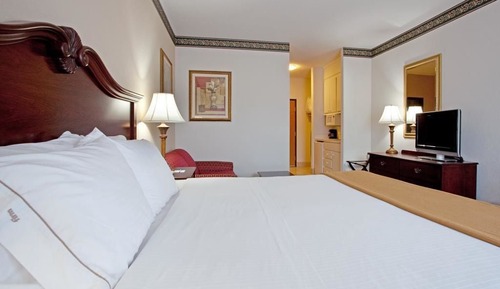 Standard Room, 1 King Bed (King Non-Smoking)