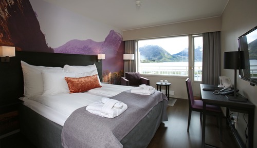 Family Room, 3 Twin Beds, Non Smoking (Standard)