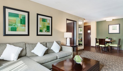 Suite, 2 Bedrooms (Microwave)