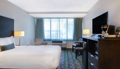 Standard Room, 1 Queen Bed