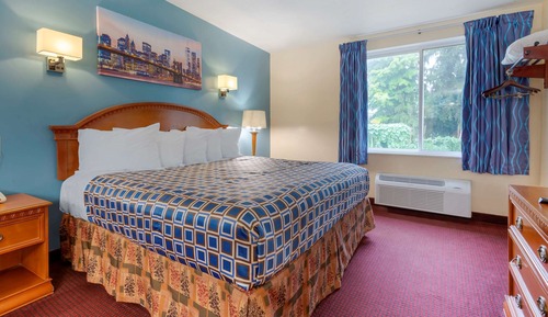 Suite, 1 King Bed with Sofa bed, Accessible, Non Smoking
