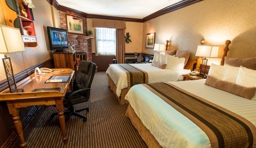 Standard Room, 2 Queen Beds, Non Smoking, Fireplace