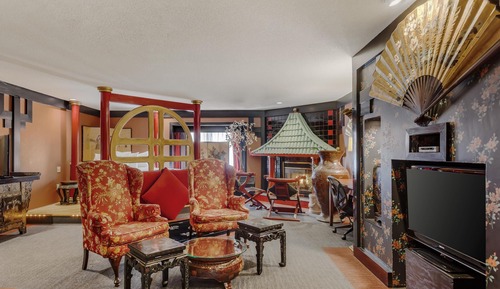 Suzie Wong Suite, 1 Queen Bed, Non Smoking, Jetted Tub