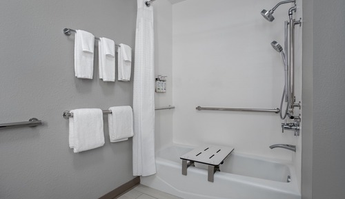 Standard Room, 1 King Bed, Accessible (Comm)