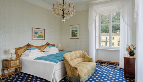 Deluxe Double or Twin Room (Park / Town View)