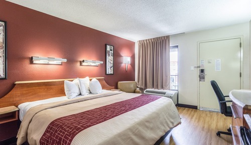 Deluxe Room, 1 King Bed, Accessible, Non Smoking
