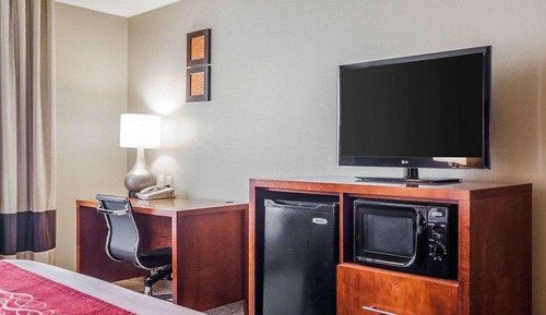 Suite, 1 King Bed, Accessible, Non Smoking