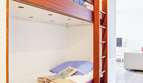 Studio 2 adults and 2 children (-12 years old) - 1 sleeping above - Air conditioned - Terrace or b