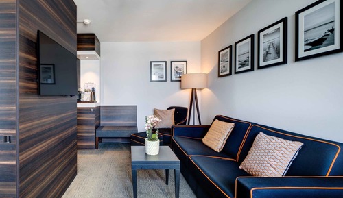 Junior Suite, City View