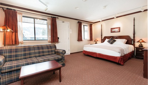 Family Suite, Multiple Beds (No Pets)