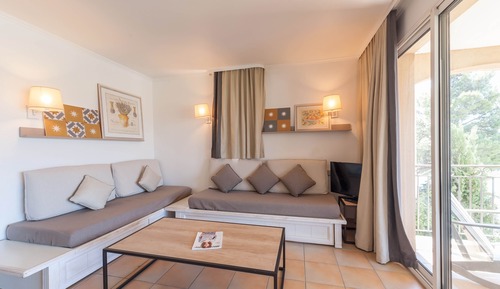 Apartment 6 people - 1 bedroom + 1 sleeping alcove - Balcony or Terrace - Lake district