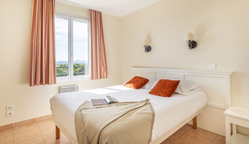 Apartment 8 people - 2 bedrooms + 1 sleeping alcove - Balcony