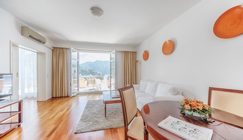 Premium Suite, Lake View