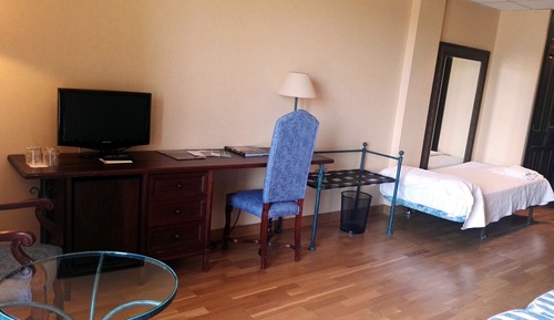 Basic Triple Room
