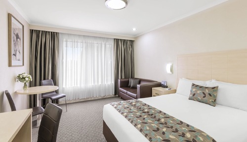 Deluxe Room, 1 Queen Bed, Non Smoking