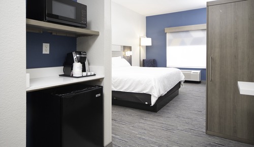 Standard Room, 1 King Bed, Accessible, Non Smoking (Communications/Mobility Accessible)