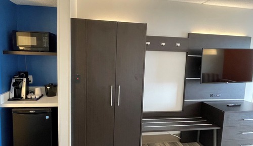 Suite, 2 Queen Beds, Hearing Accessible