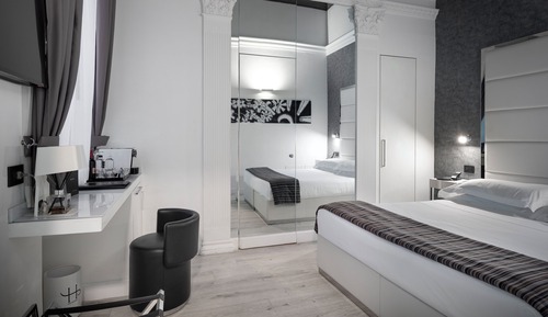 Classic Double or Twin Room