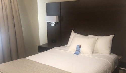 Suite, 1 Queen Bed, Non Smoking (Efficiency)