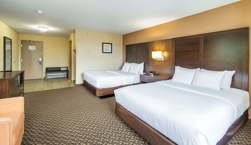 Standard Room, 2 Queen Beds, Non Smoking