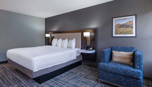 Studio, One King Bed, Accessible
