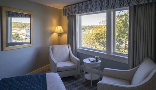 Lighthouse Queen Room