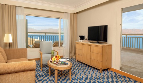 Suite, 1 King Bed (Bay)