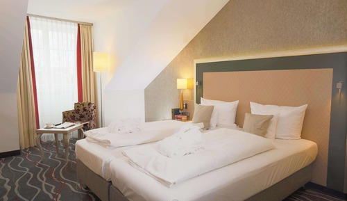 Classic Room, 1 Double Bed (Converts to 2 Twin Beds)