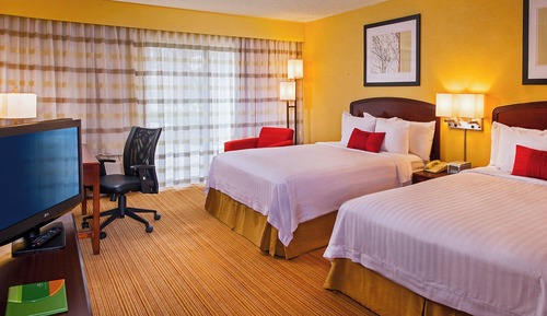 Room, 2 Queen Beds (Mobility Accessible, Tub)