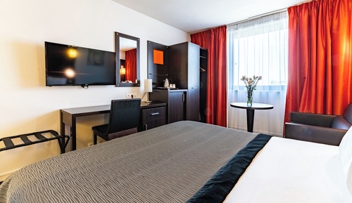 Standard Room, 1 Double Bed, City View