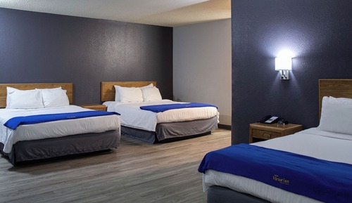Suite, Multiple Beds