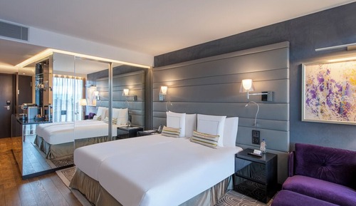 Deluxe Room, Balcony, Park View