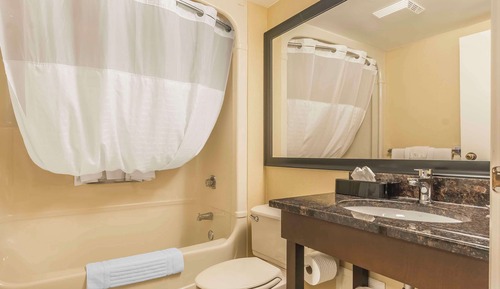Standard Room, 2 Double Beds, Non Smoking, Ground Floor