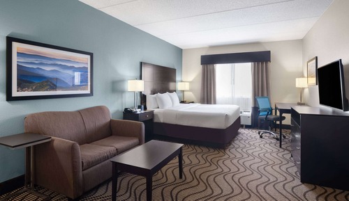 Studio Suite, 1 King Bed, Non Smoking