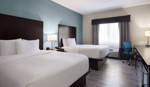 Room, 2 Queen Beds, Accessible, Non Smoking (Tub w/Grab Bars, Pet-Friendly)