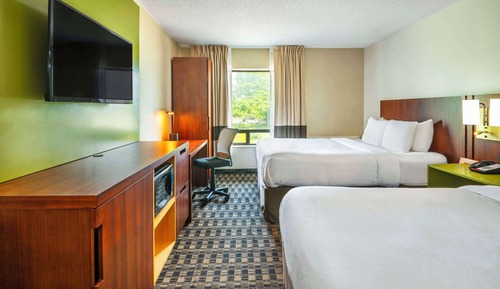Room, 2 Queen Beds, Non Smoking (Upper Floor)