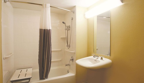 Room, 1 Queen Bed, Accessible, Non Smoking (Mobility/Hearing Impaired Accessible)