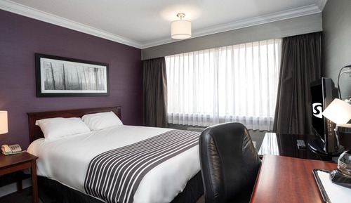Standard Room, 1 Queen Bed