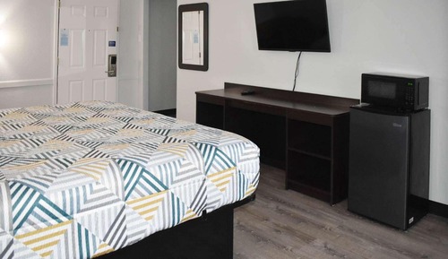Deluxe Room, 2 Double Beds, Accessible, Non Smoking