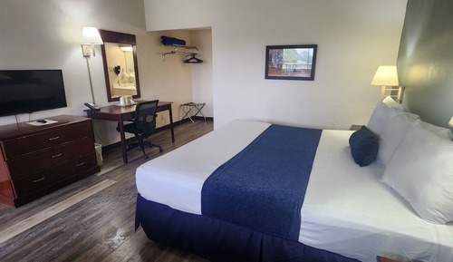 Standard Room, 1 King Bed, Non Smoking