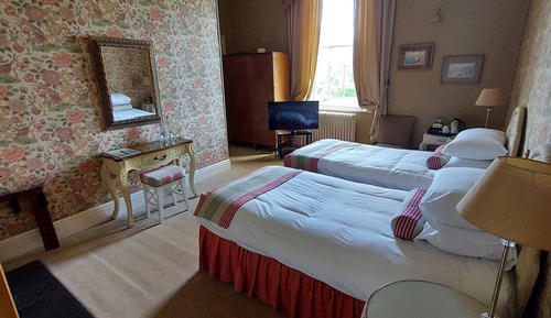 Classic Twin Room