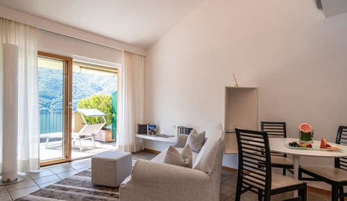 Panoramic Suite, Terrace, Lake View