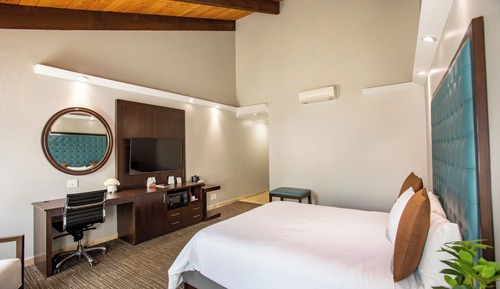 Deluxe Room, 1 King Bed, Balcony