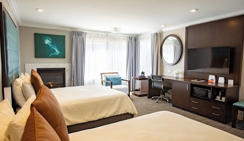 Room, 2 Queen Beds, Non Smoking, Fireplace
