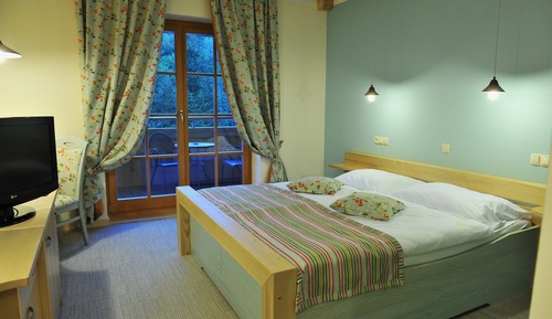 Economy Room