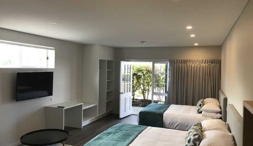 Family Room, Multiple Beds
