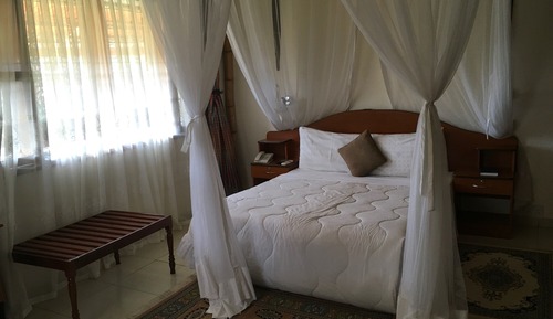 Family Room, 2 Bedrooms, Shared Bathroom, Lake View