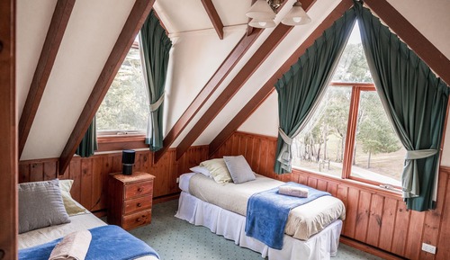 Standard Suite, 2 Bedrooms, Non Smoking, Kitchen (Valley View Cottage)