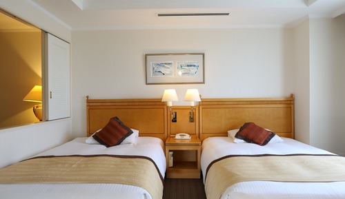 Junior Suite, Smoking
